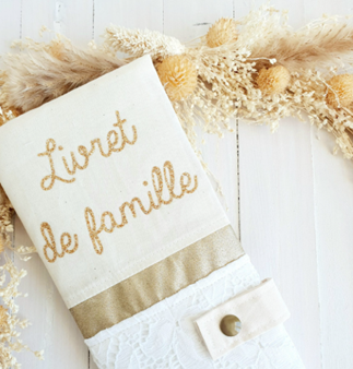 Main homme et enfant